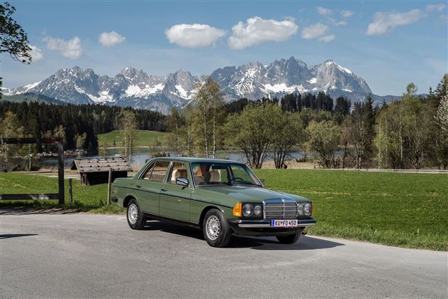 Bergdoktor-Auto-Schwarzsee-Kitzbuehel-Hotel-AlpenS