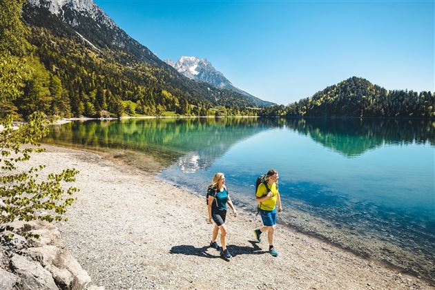 Fruehling-Wandern-Hintersteinersee