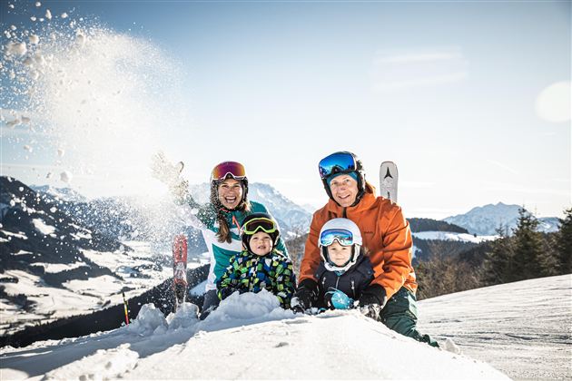 tvb-stjo-winter-skifahren-in-st.-johann-in-tirol-m