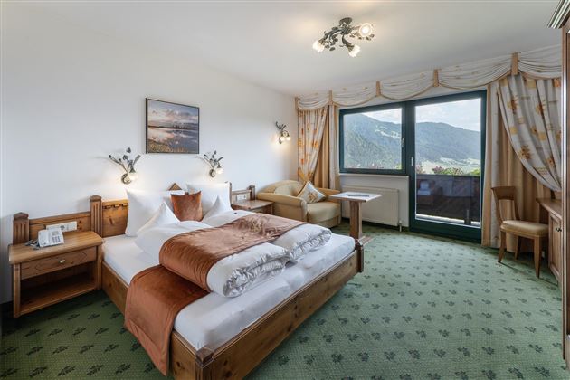 Zimmer-Hohe-Salve-Hotel-AlpenSchloessl-Soell