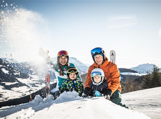 tvb-stjo-winter-skifahren-in-st.-johann-in-tirol-m