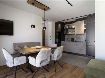 Apartment, shower, toilet, 2 bed rooms