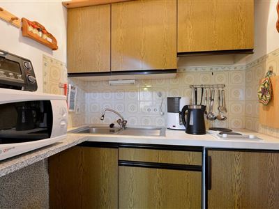 Apartment, shower or bath, toilet, 1 bed room