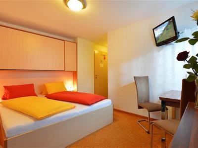 double room with shower, WC