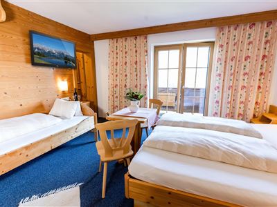 Doppelzimmer mit Couch/Dusche, WC