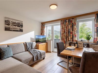 apartment Nr. 1: 2 bedrooms/bath tube, WC