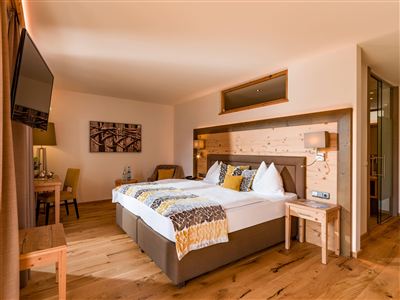 Hotel_Zentral_Stoecklfeld_7_Kirchberg_10_2024_Suit