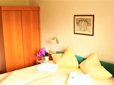 Dvojlůžkový pokoj, sprcha, WC, balkón