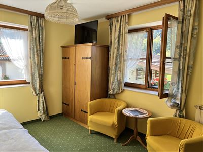 double room with shower, WC