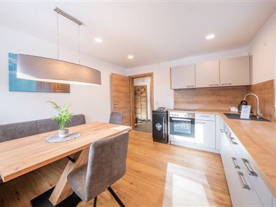 Apartmán, sprcha, WC, 1 místnost na spaní