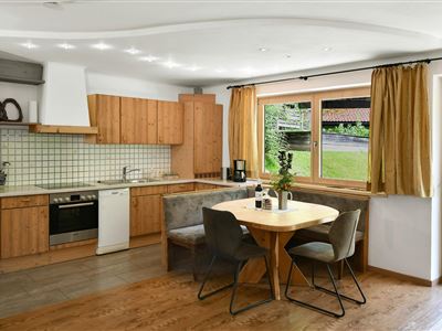3 slaapkamer,woon-slaapkamer/douche of b