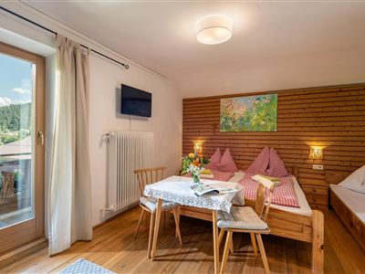 Apartmán, sprcha, WC, 2 místnosti na spaní