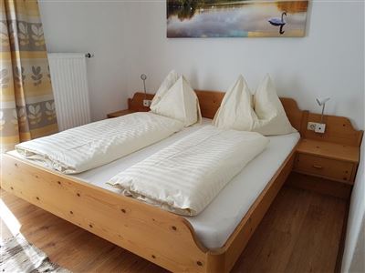 Tweepersoonskamer, douche, WC, balkon