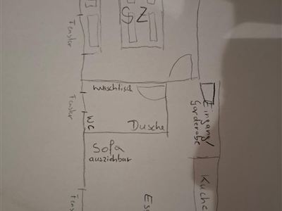 Eine handgezeichnete Grundrissskizze einer Wohnung. Die Räume sind beschriftet, einschließlich Schlafzimmer, Küche, Badezimmer und Wohnzimmer.