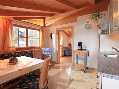 2 bedrooms,camb liv.-bedr/shower or bath
