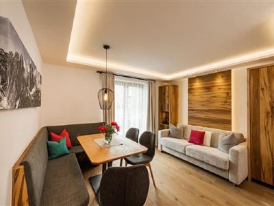 2 bedrooms,camb liv.-bedr/bath