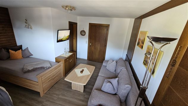 2. Fewo Wohnschlafzimmer