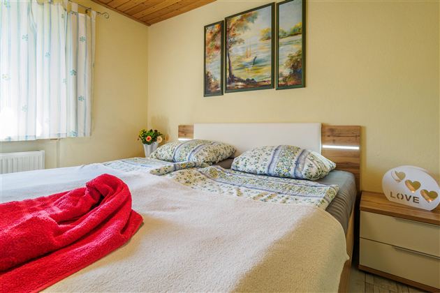 2. Schlafzimmer