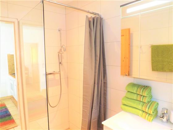 2/4 PERSON APARTMENT - BATHROOM