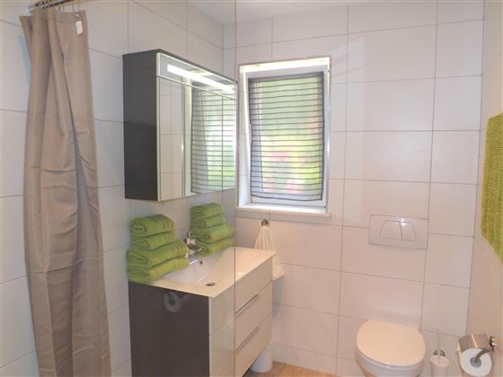 2/4 PERSON APARTMENT - BATHROOM