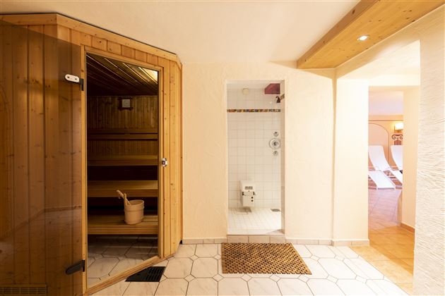 3_ResidenzTheresa_2020-Sauna-web