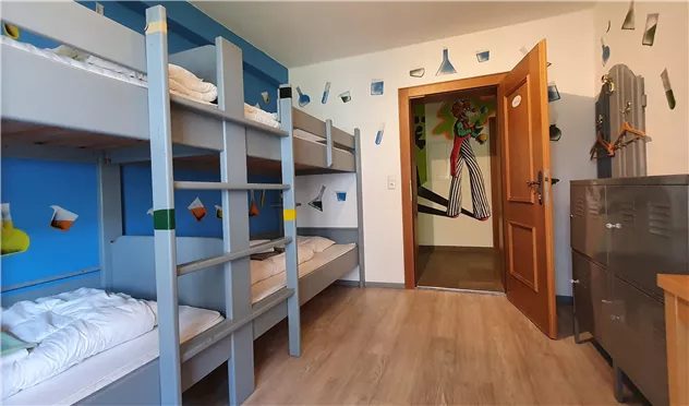 4-bed-room