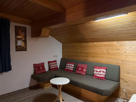 92C70330-1EFE-4282-BE78-970FBD274FFB