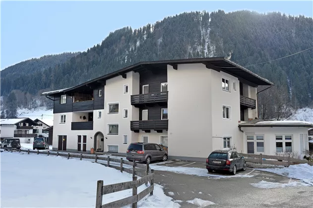 Alpen-Apartment-Soell-Ried-14-Haus-Winter