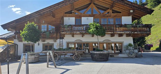 Der Gasthof Ochsalm bietet Wanderern, Bikern und mobilen Gästen einen wunderbaren Aufenthalt auf 1.470 m Höhe.