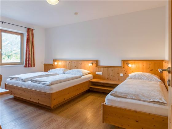 Apartment 1, Schlafzimmer 1