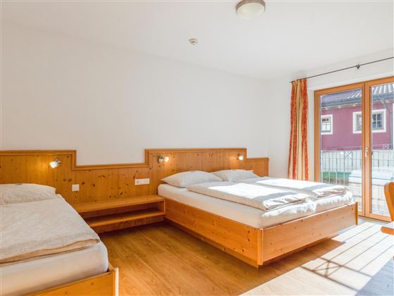 Apartment 1, Schlafzimmer 4