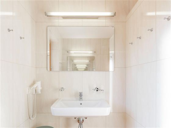 Apartment 1, Waschbecken Badezimmer Nr. 2