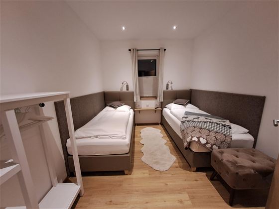 App. Hahnenkamm, Schlafzimmer mit 2 Einzelbetten