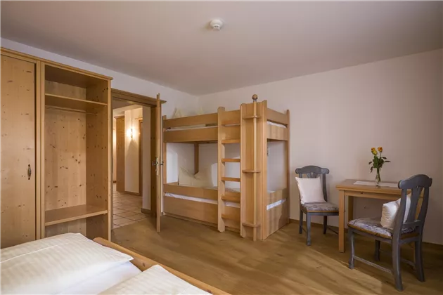 App1 Schlafzimmer 3 Stockbett