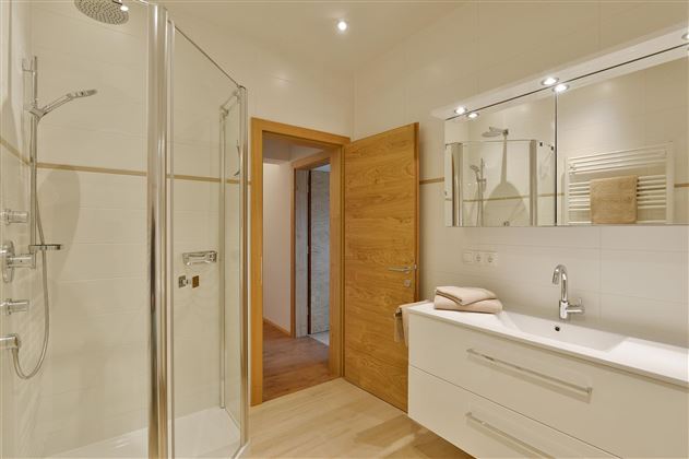 App5 Badezimmer 1