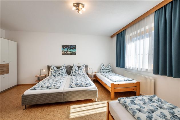 Appartement 2 - Schlafzimmer