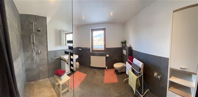 Flat 3, Bathroom - Toilet