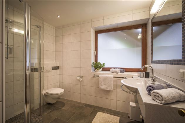 Appartement "groß" - Badezimmer 1
