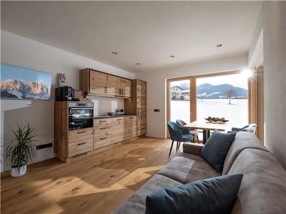 Livingroom with kitchen