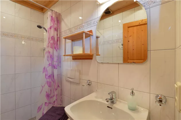 Appartement Wiese Badezimmer