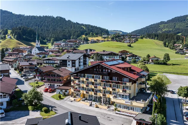 Apparthotel_Tom_Sojer_Dorf_7_Ellmau_07_2021_Haus_a