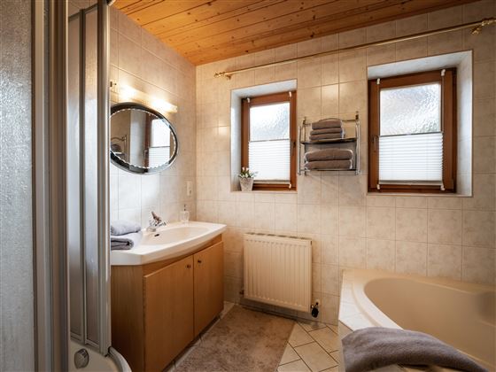 Appartmant_Payr_Kapellenweg_18_Going_Badezimmer_Ha