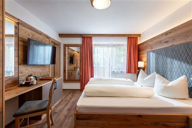 Auhof_Auweg_11_Going_05_2025_Zimmer_2+4