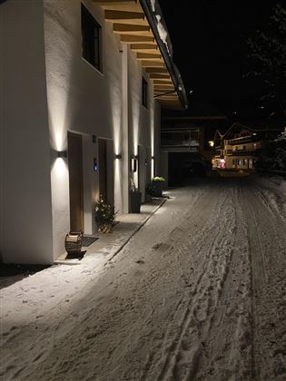 Außenansicht_Winter_Abend_2