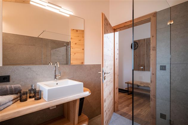 Auszeit Badezimmer (c) Hannes Dabernig