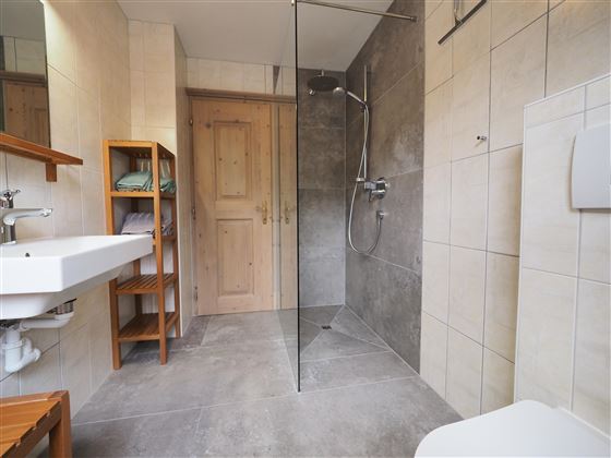 Badezimmer 2