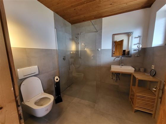 Badezimmer_renoviert 2025