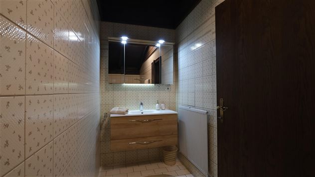Badezimmer zu Schlafzimmer 2