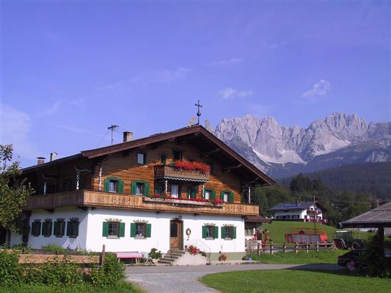 Bauernhaus im Sommer