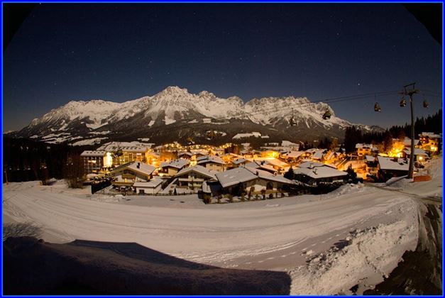 berghof-bei-Nacht